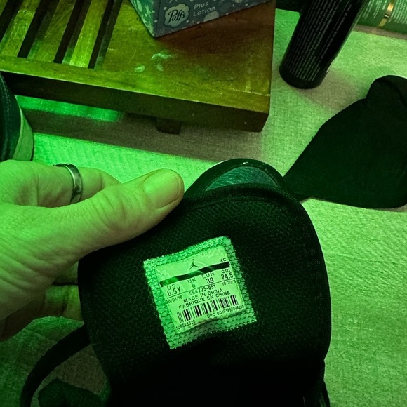 Jordan 1 Mid Concord - Picture 7 of 8